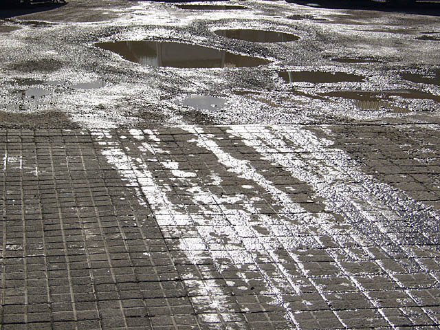 baldiri : puddles : BALDIRI06122801.jpg