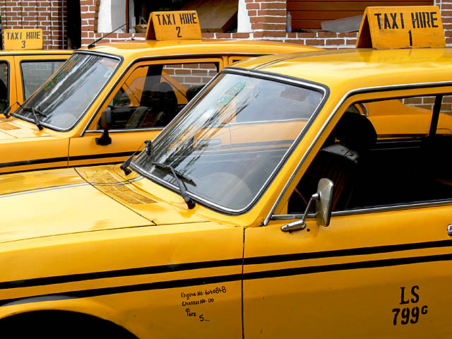 baldiri : taxis of lagos : BALDIRI07022101.jpg